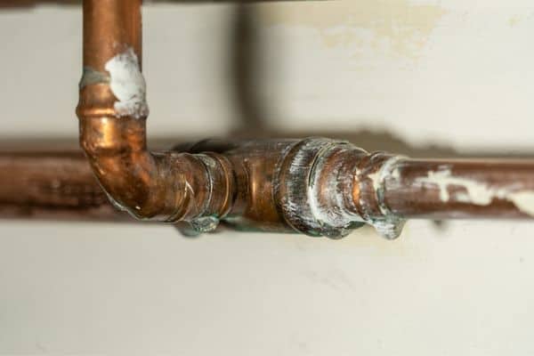 Leaking water pipes