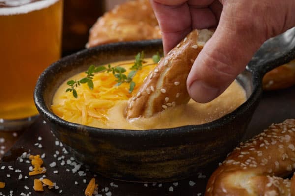 beer cheese pretzel dipping