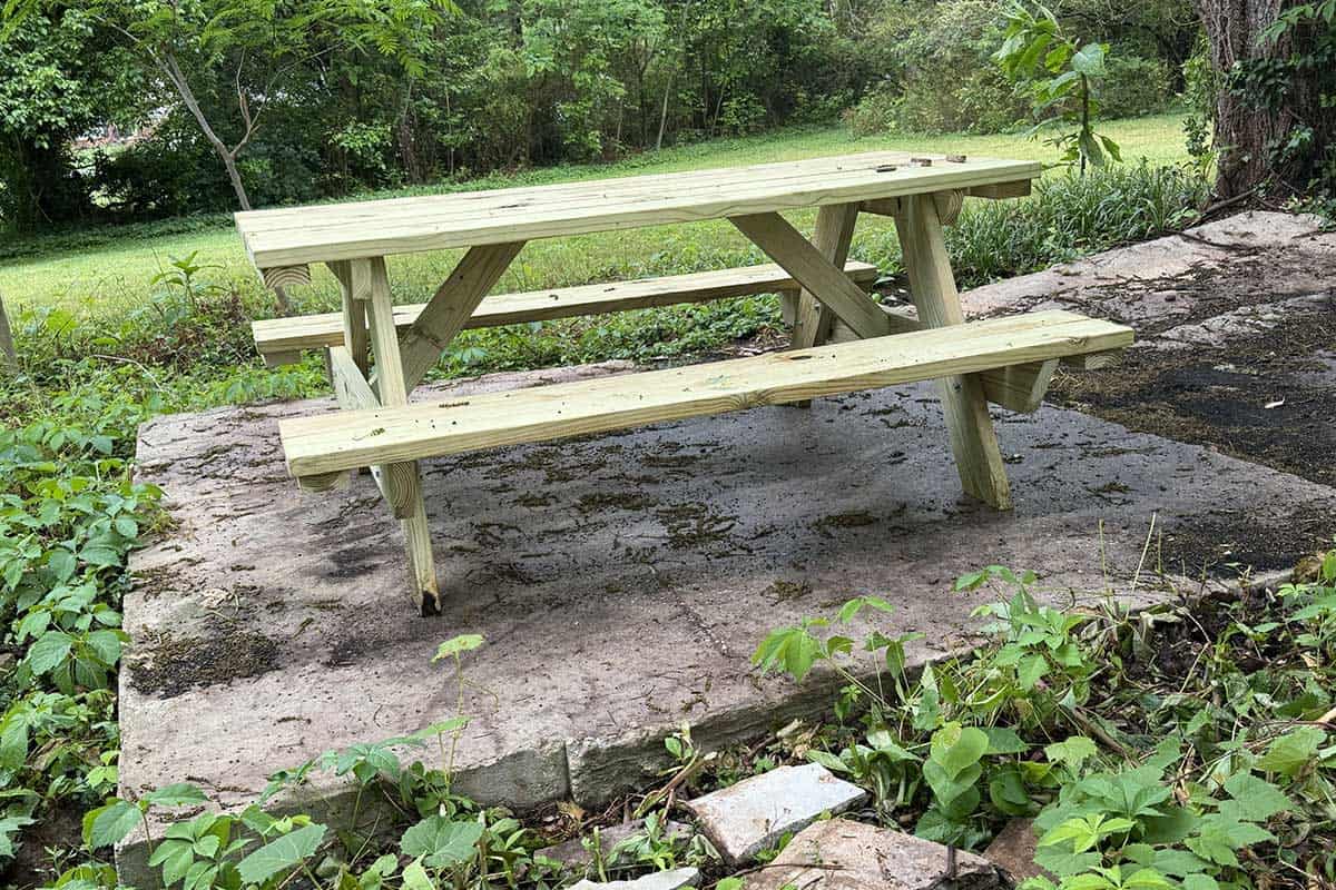 picnic table on slab2
